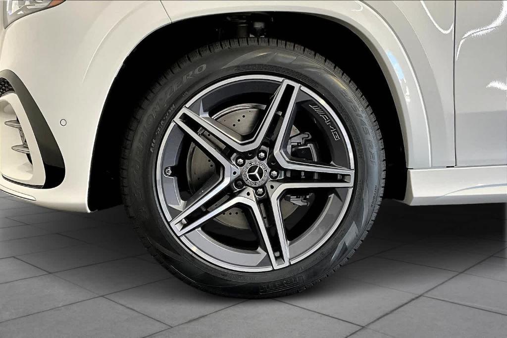 new 2025 Mercedes-Benz GLS 450 car, priced at $98,690