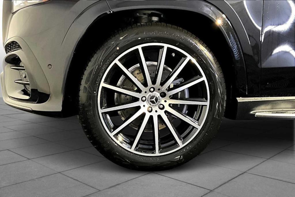 new 2026 Mercedes-Benz GLS 580 car, priced at $125,275