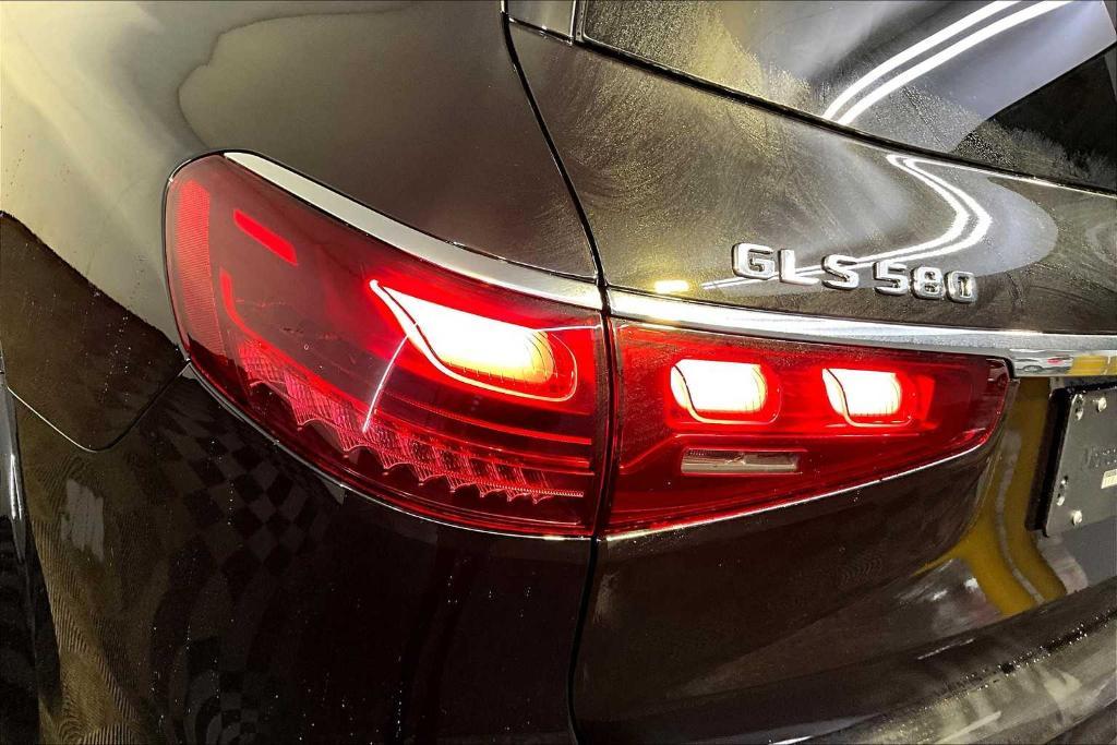 new 2026 Mercedes-Benz GLS 580 car, priced at $125,275