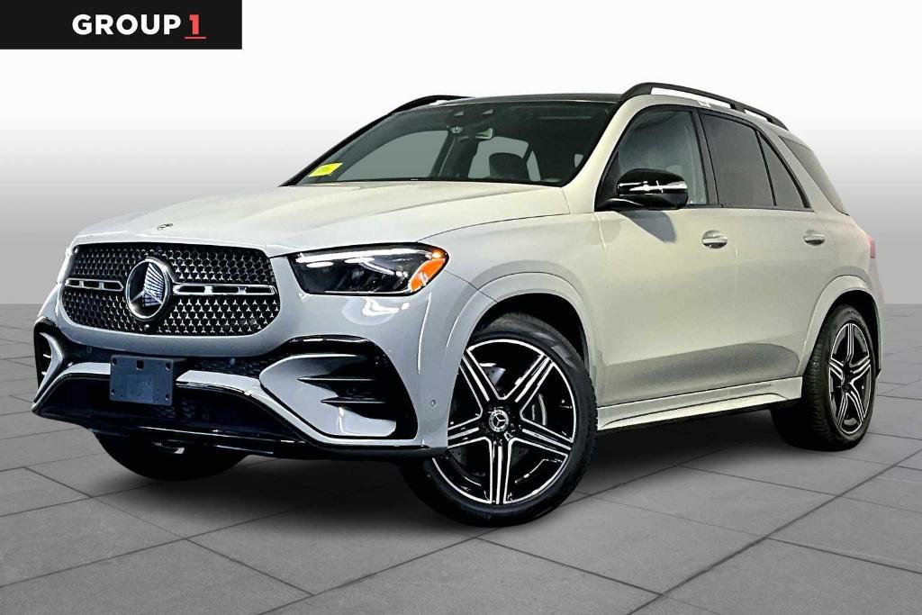 new 2025 Mercedes-Benz GLE 450 car, priced at $85,410