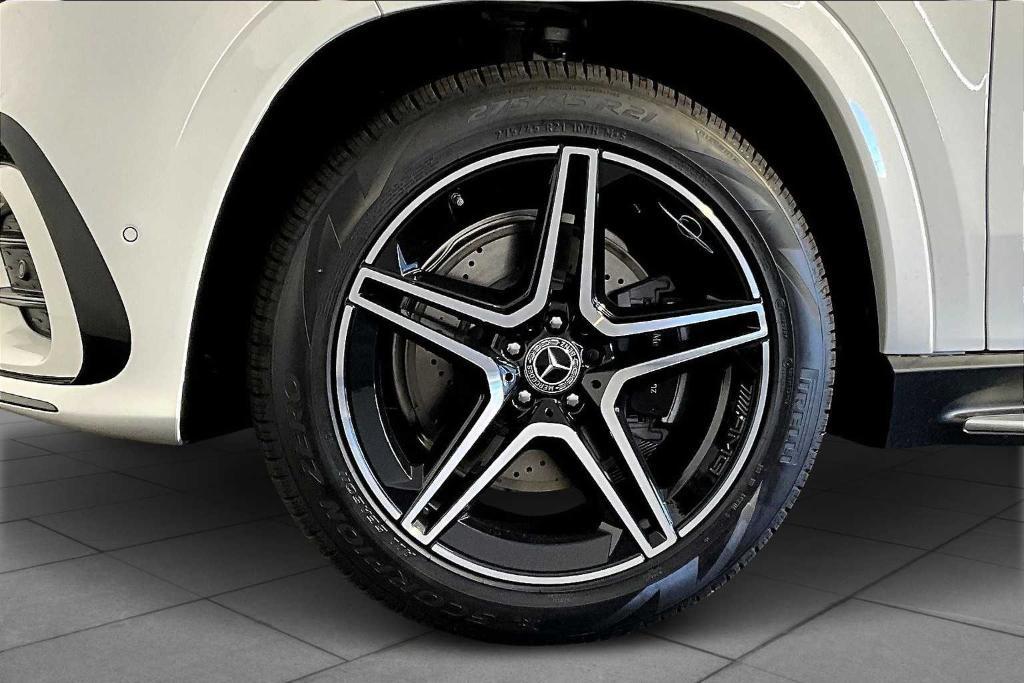 new 2026 Mercedes-Benz GLS 450 car, priced at $101,605