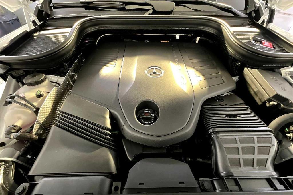 new 2026 Mercedes-Benz GLS 450 car, priced at $101,605