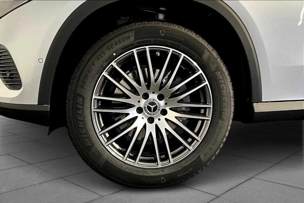 new 2026 Mercedes-Benz GLC 300 car, priced at $60,115