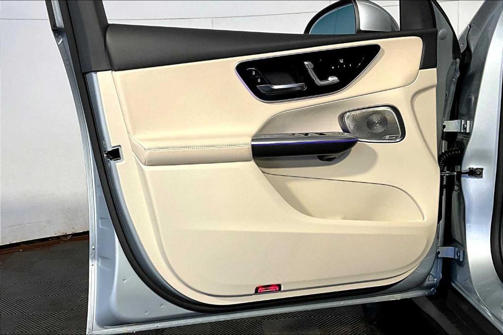 new 2026 Mercedes-Benz GLC 300 car, priced at $60,115