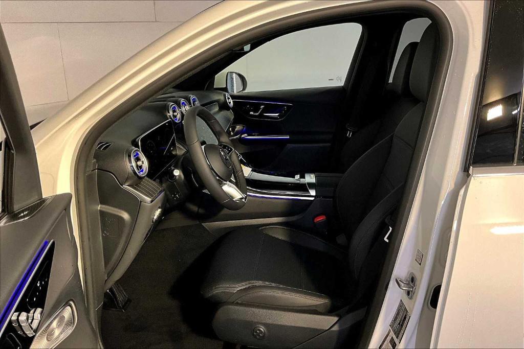 new 2025 Mercedes-Benz GLC 300 car, priced at $58,255