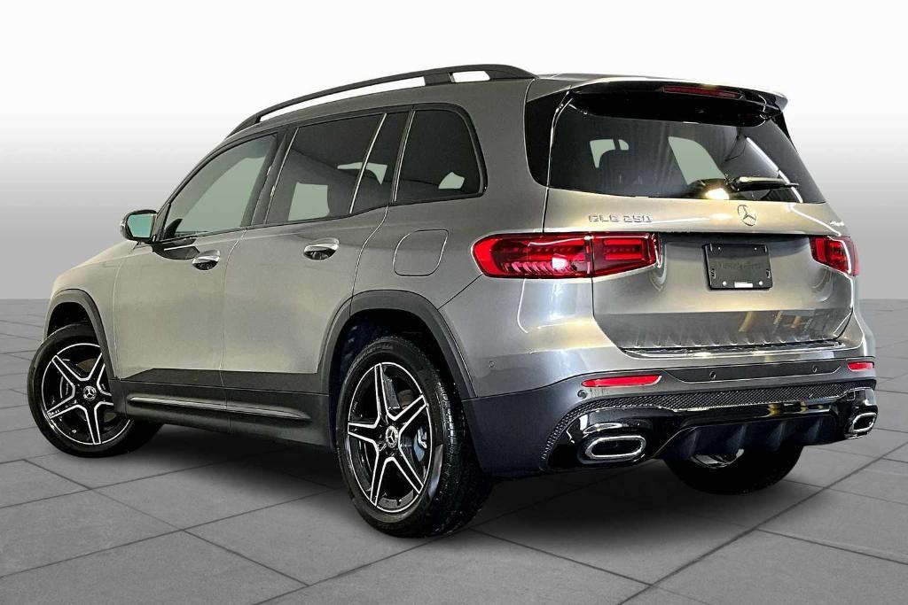 new 2025 Mercedes-Benz GLB 250 car, priced at $56,920