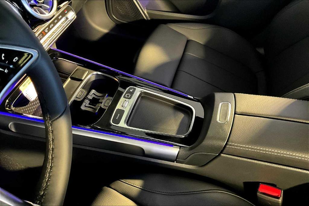 new 2025 Mercedes-Benz GLB 250 car, priced at $51,095