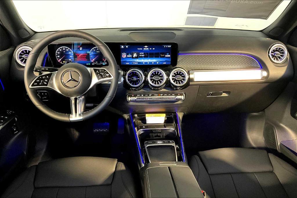 new 2025 Mercedes-Benz GLB 250 car, priced at $51,095