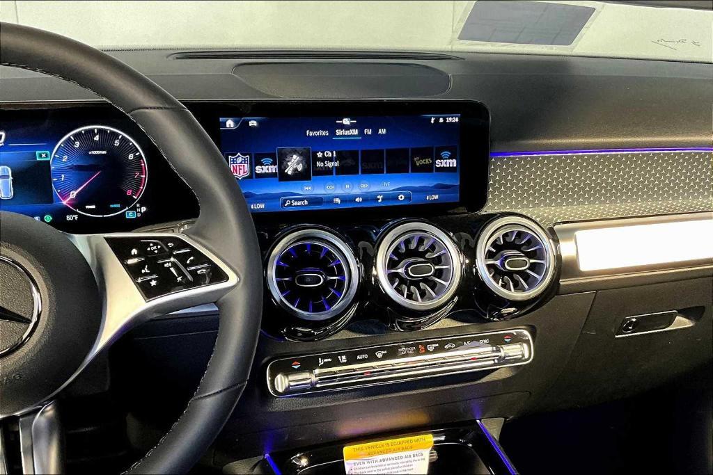new 2025 Mercedes-Benz GLB 250 car, priced at $51,095