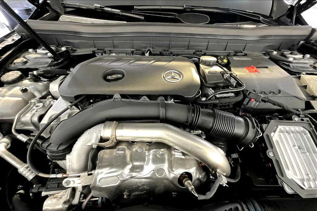 new 2025 Mercedes-Benz GLB 250 car, priced at $51,095