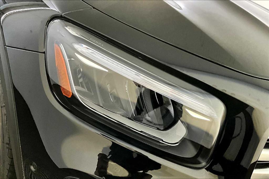 new 2025 Mercedes-Benz GLB 250 car, priced at $51,095