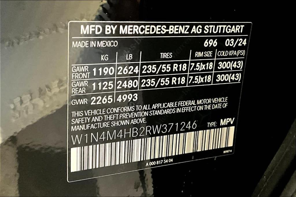 new 2024 Mercedes-Benz GLB 250 car, priced at $53,215