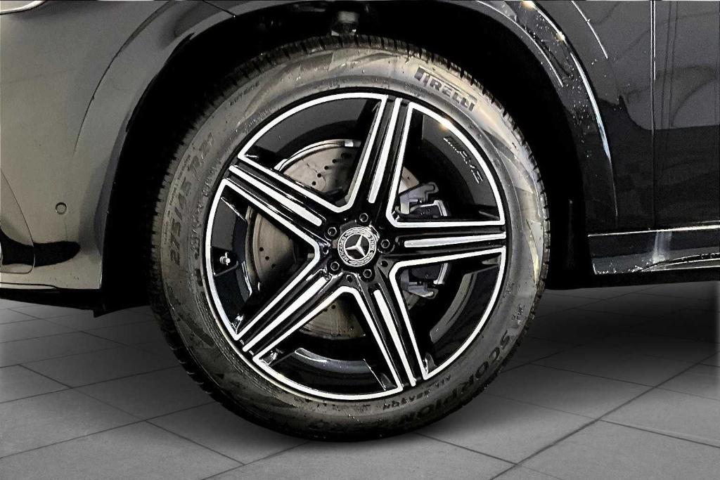 new 2025 Mercedes-Benz GLE 450 car, priced at $81,970
