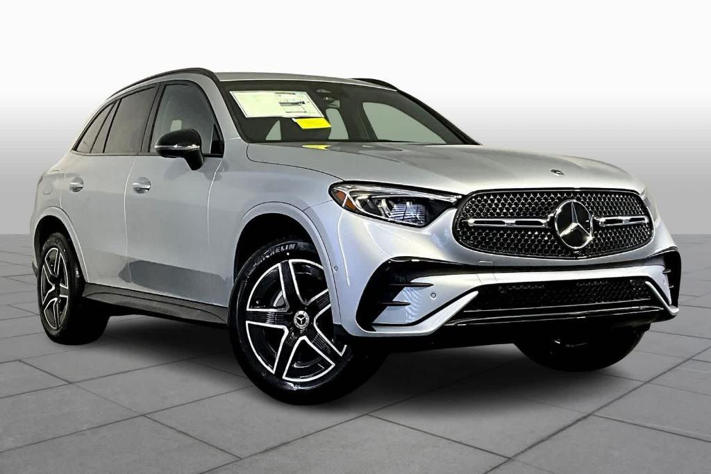 new 2025 Mercedes-Benz GLC 300 car, priced at $57,085