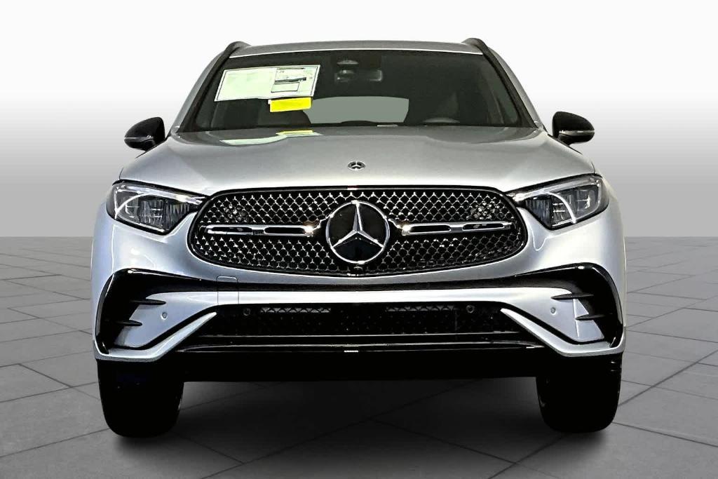 new 2025 Mercedes-Benz GLC 300 car, priced at $57,085