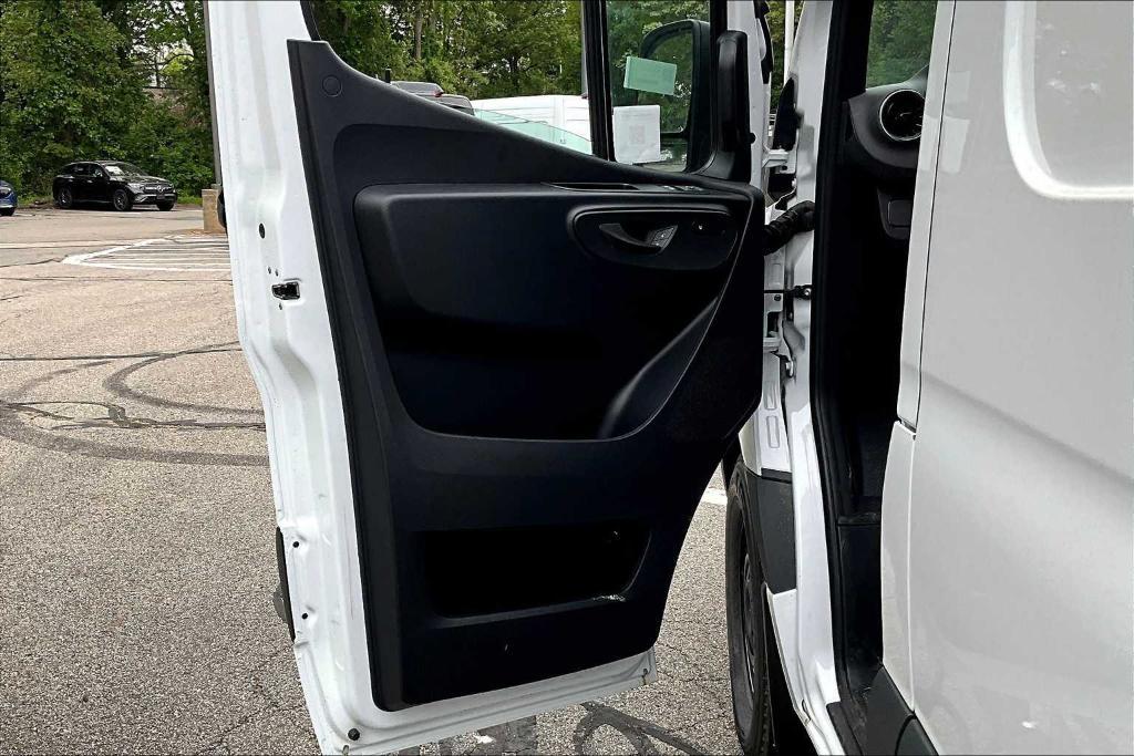 new 2025 Mercedes-Benz Sprinter 2500 car, priced at $66,105