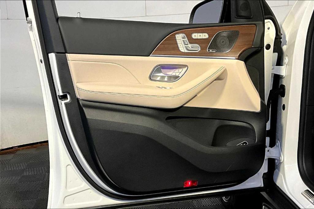 new 2026 Mercedes-Benz GLS 450 car, priced at $100,715