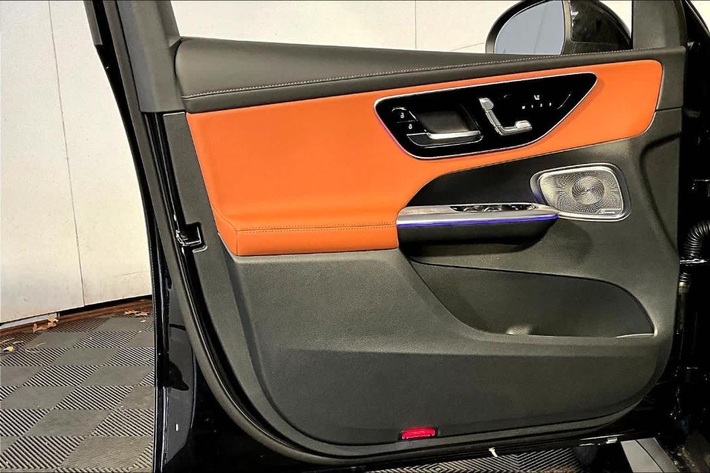 new 2026 Mercedes-Benz GLC 300 car, priced at $61,385