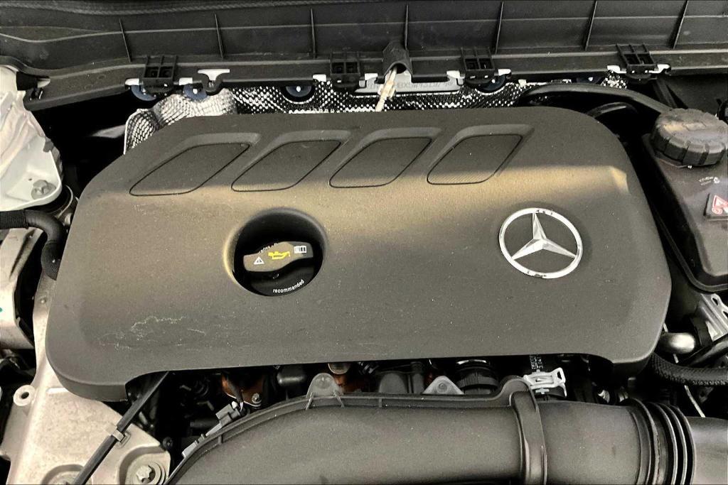 new 2025 Mercedes-Benz GLB 250 car, priced at $52,895