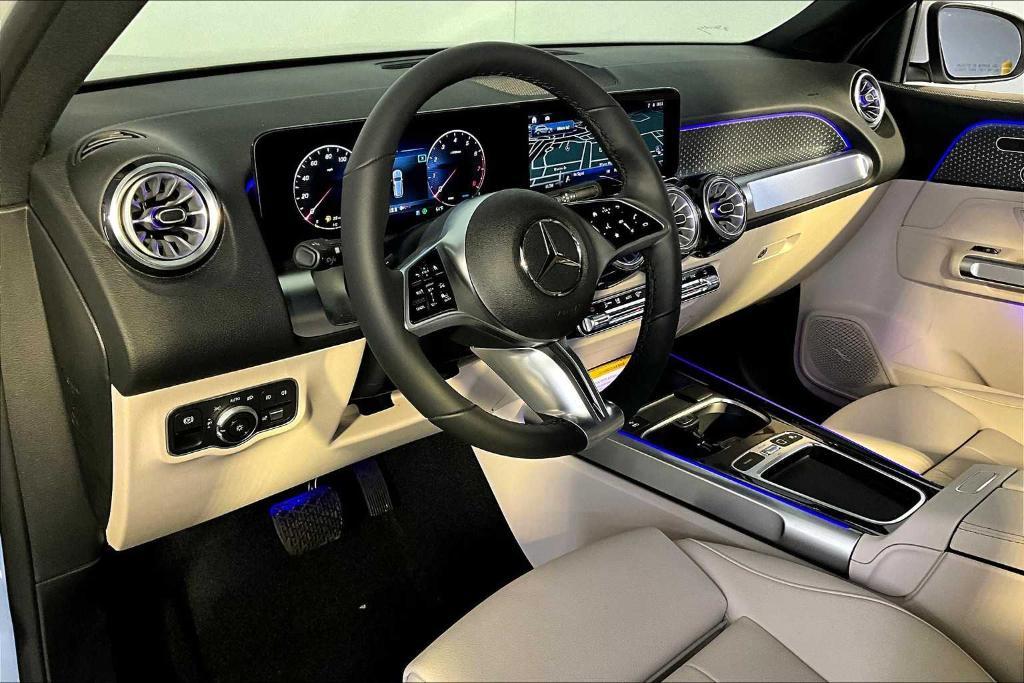 new 2025 Mercedes-Benz GLB 250 car, priced at $52,895