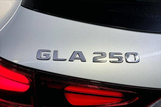 new 2025 Mercedes-Benz GLA 250 car, priced at $50,985