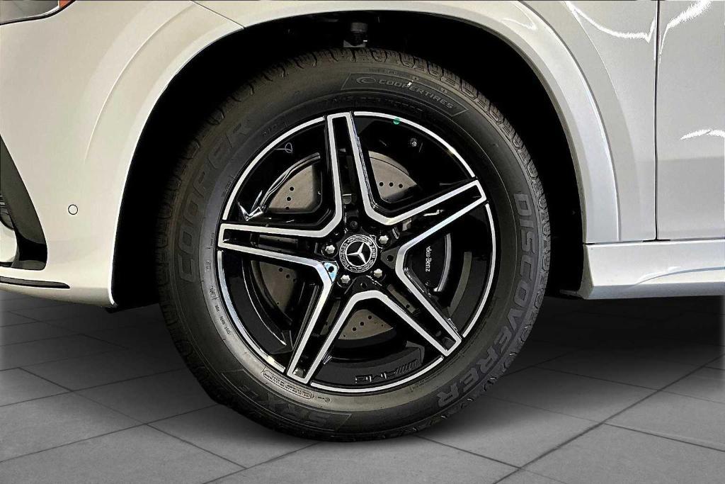 new 2025 Mercedes-Benz GLE 450 car, priced at $84,530