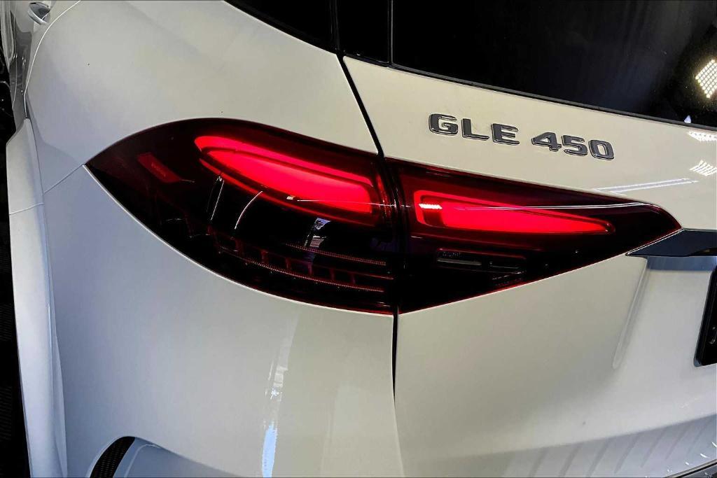 new 2025 Mercedes-Benz GLE 450 car, priced at $84,530
