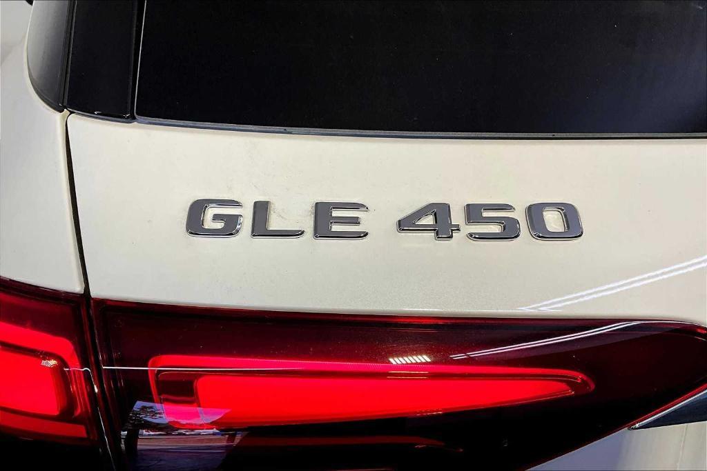 new 2025 Mercedes-Benz GLE 450 car, priced at $84,530