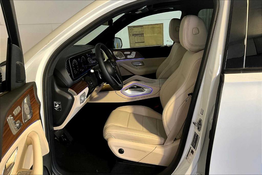 new 2025 Mercedes-Benz GLE 450 car, priced at $84,530