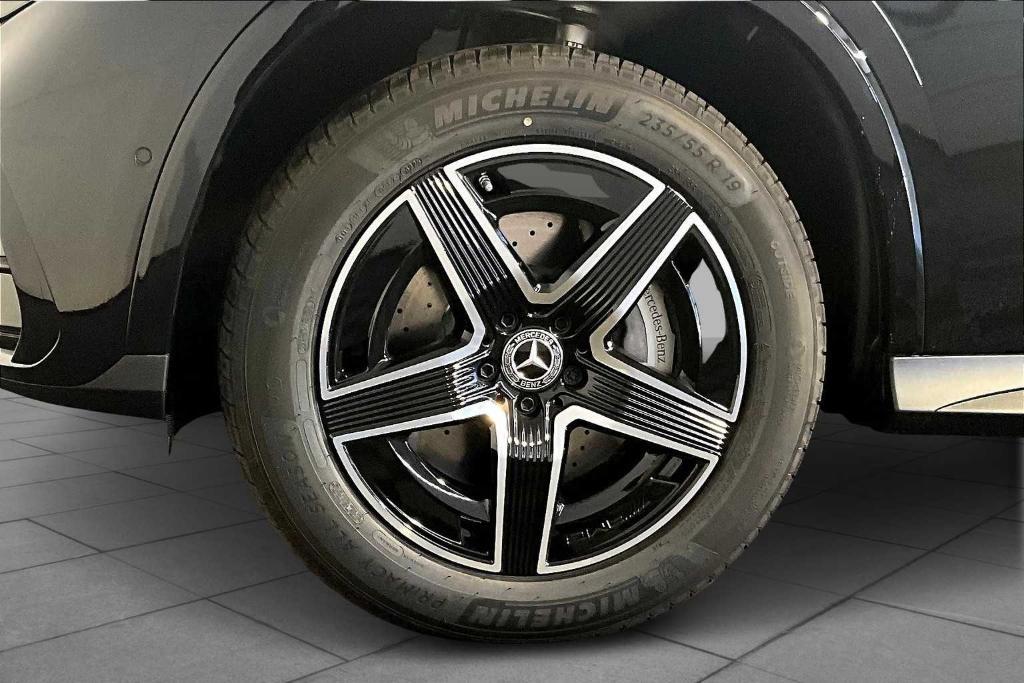 new 2026 Mercedes-Benz GLC 300 car, priced at $61,065