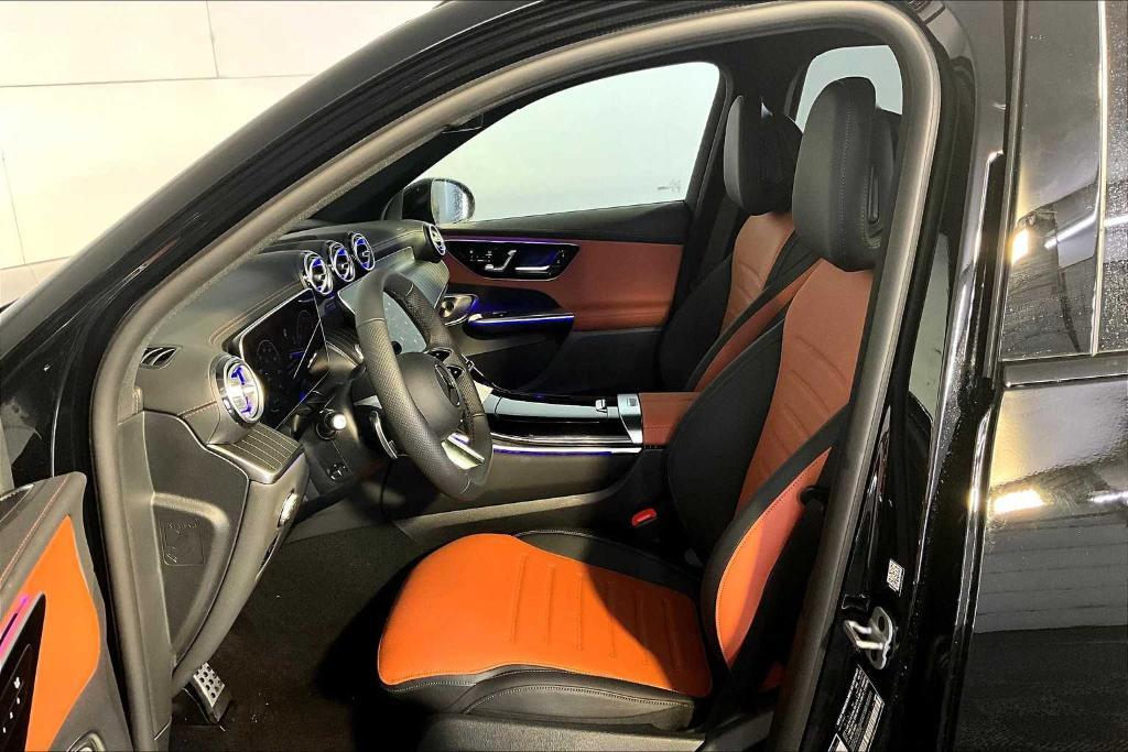 new 2025 Mercedes-Benz GLC 300 car, priced at $60,820