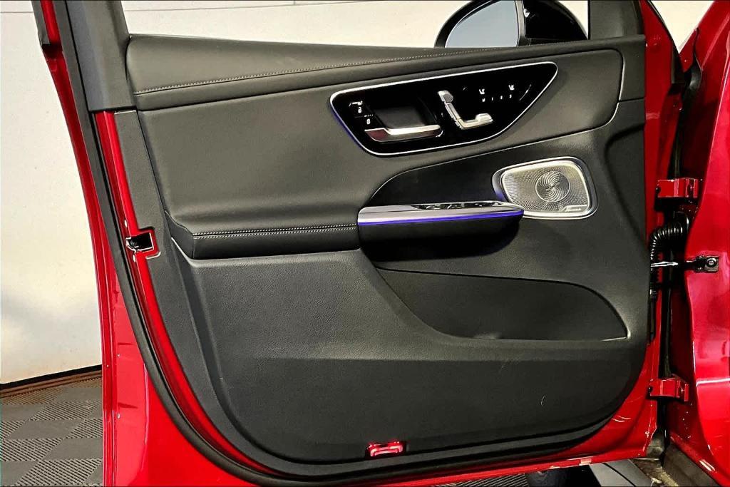 new 2025 Mercedes-Benz GLC 300 car, priced at $68,265