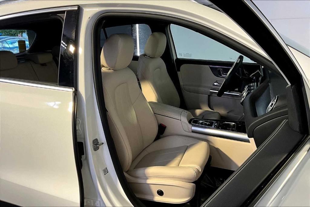 used 2025 Mercedes-Benz GLA 250 car, priced at $39,700