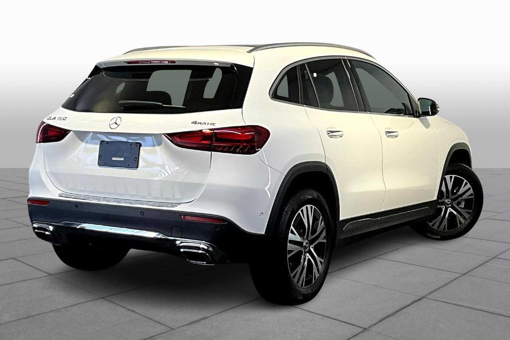 used 2025 Mercedes-Benz GLA 250 car, priced at $39,700