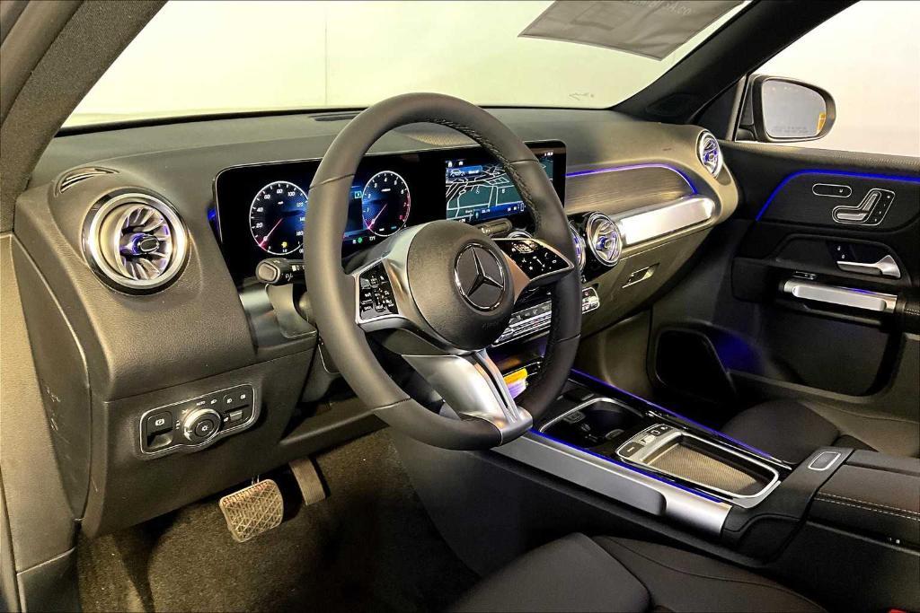 new 2025 Mercedes-Benz GLB 250 car, priced at $53,775