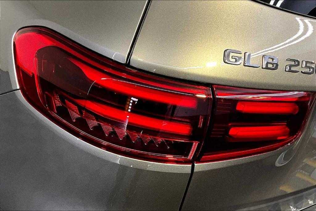 new 2025 Mercedes-Benz GLB 250 car, priced at $53,775