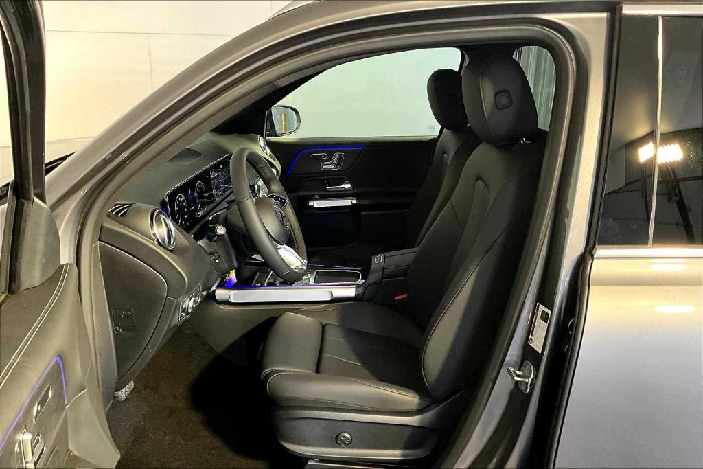 new 2025 Mercedes-Benz GLB 250 car, priced at $53,775