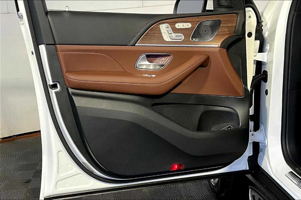 new 2026 Mercedes-Benz GLE 450 car, priced at $87,705