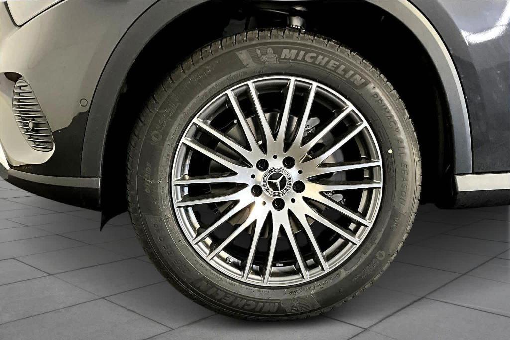 new 2026 Mercedes-Benz GLC 300 car, priced at $60,755