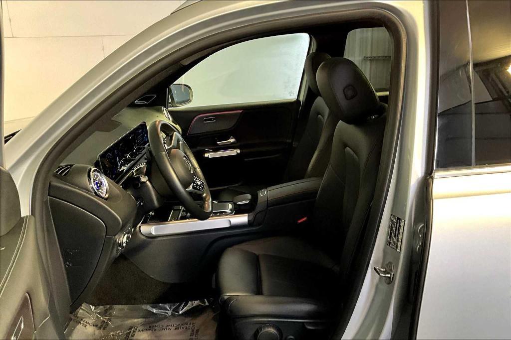 used 2022 Mercedes-Benz GLB 250 car, priced at $31,266
