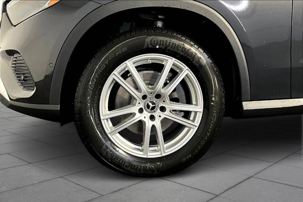 new 2026 Mercedes-Benz GLC 300 car, priced at $58,165