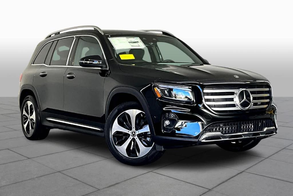 new 2024 Mercedes-Benz GLB 250 car, priced at $53,815