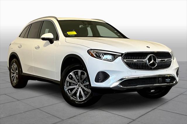 new 2024 Mercedes-Benz GLC 300 car, priced at $50,985