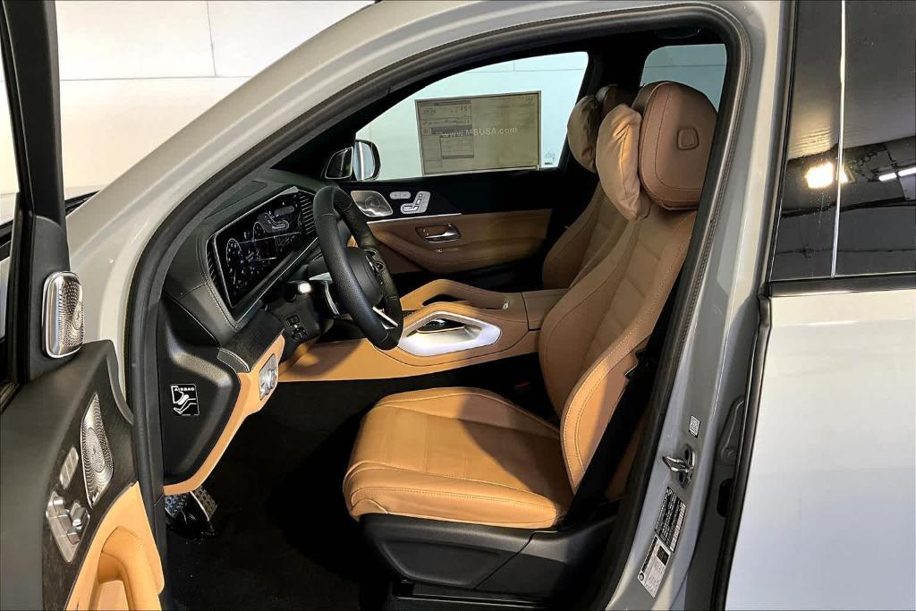 new 2025 Mercedes-Benz GLS 450 car, priced at $106,415
