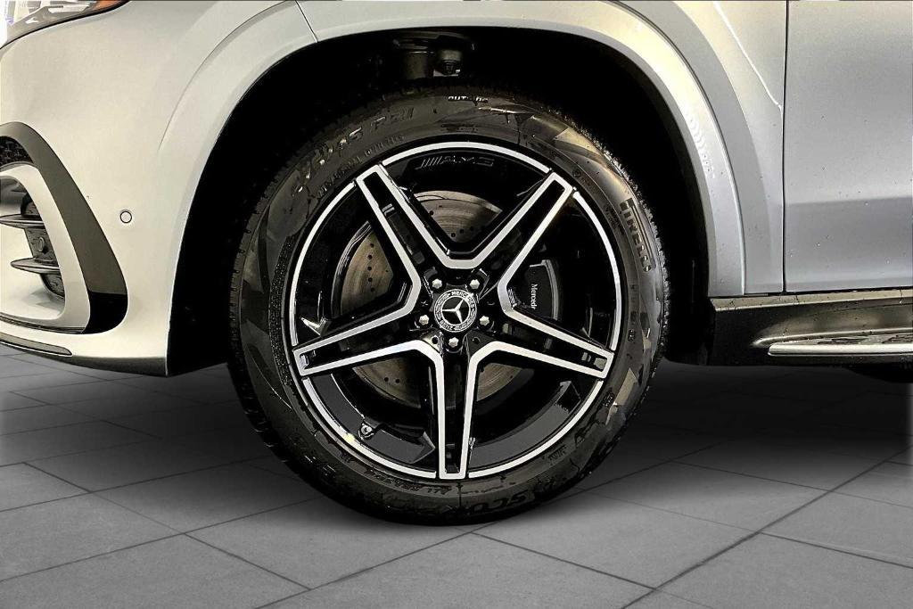 new 2026 Mercedes-Benz GLS 450 car, priced at $96,995