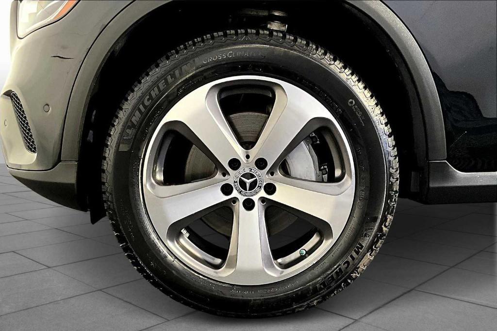 used 2022 Mercedes-Benz GLC 300 car, priced at $35,686