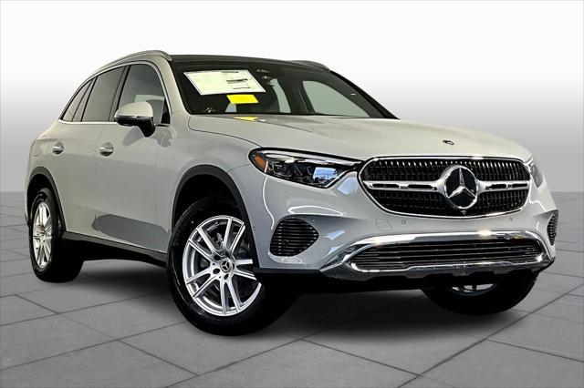 new 2025 Mercedes-Benz GLC 300 car, priced at $62,420