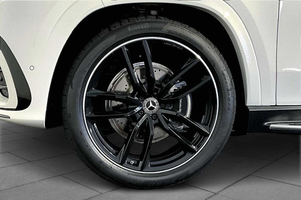 new 2025 Mercedes-Benz GLS 580 car, priced at $127,395