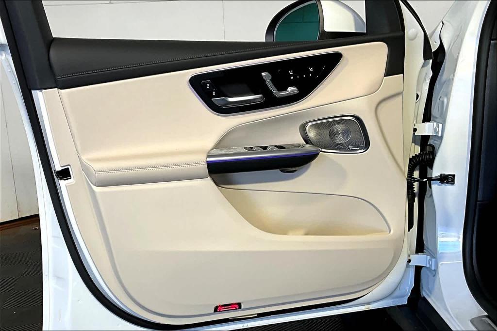 new 2025 Mercedes-Benz GLC 350e car, priced at $70,070