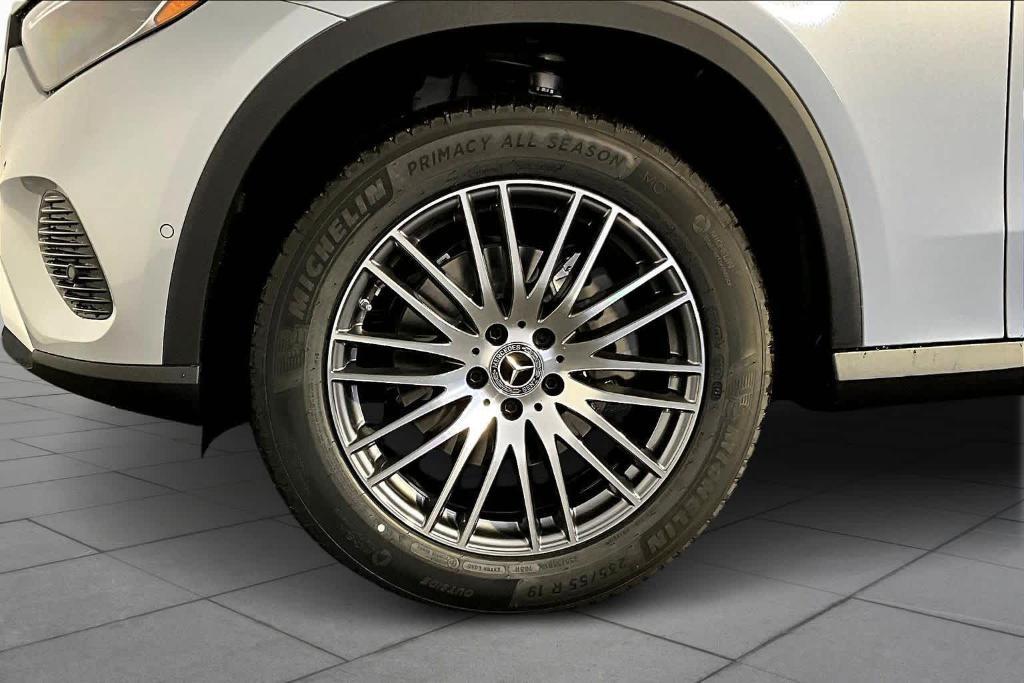 new 2026 Mercedes-Benz GLC 300 car, priced at $55,955